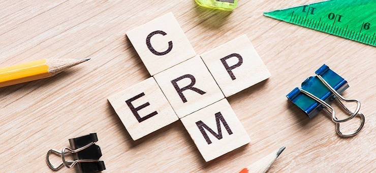 CRMとERPの違いを解説！導入すべきシステムはどっち？