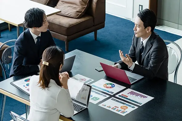 マーケティングリサーチとは何か？知っておきたい手法やメリットを徹底解説！