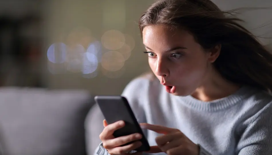 スマホでのECサイト利用時、約6割に「応答速度が遅くて離脱」した経験