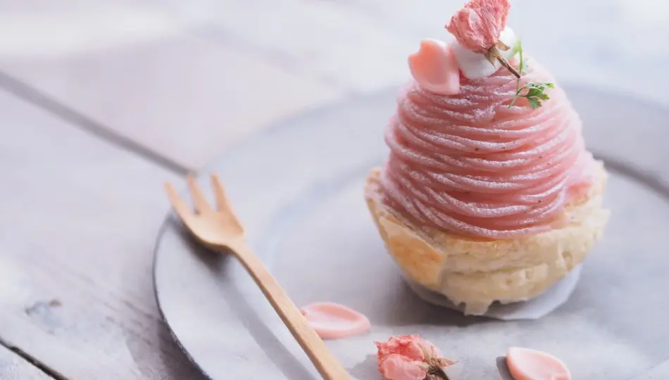 スイーツ喫食者の3割以上が「購入するスイーツの“季節感”を重視」