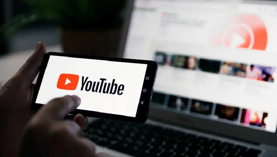 「YouTube」視聴者の約6割が、必ず更新を確認する「YouTube」チャンネルがある