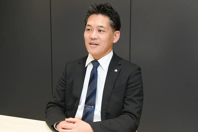 小島 文寛 氏